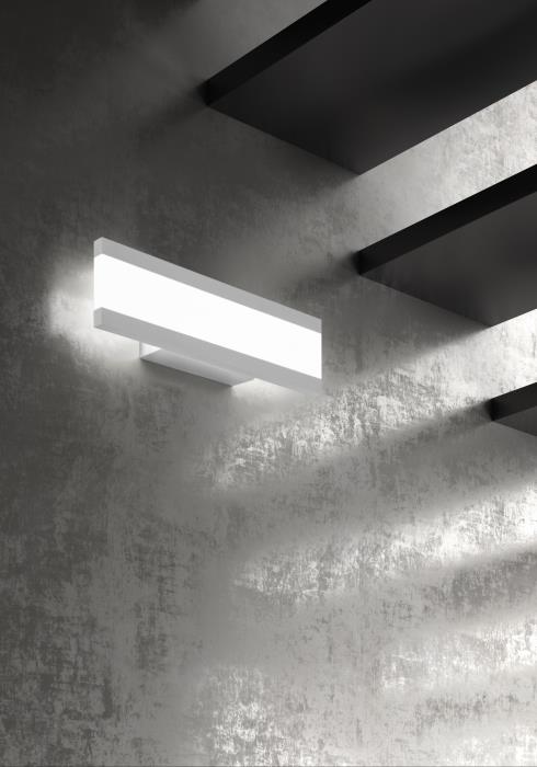 Applique a Led rettangolare in metallo con diffusore centrale rame opaco - Rail