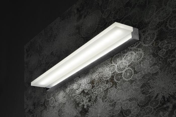 Applique a Led con mono emissione e luce dinamica in metallo bianco - Slot